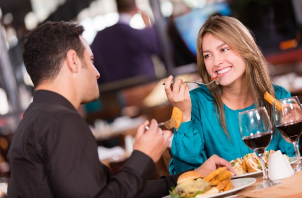 Is It Normal for a Girl to Have Lunch with Someone That Isn’t Her Boyfriend? Is It Normal for a Girl to Have Lunch with Someone That Isn’t Her Boyfriend?