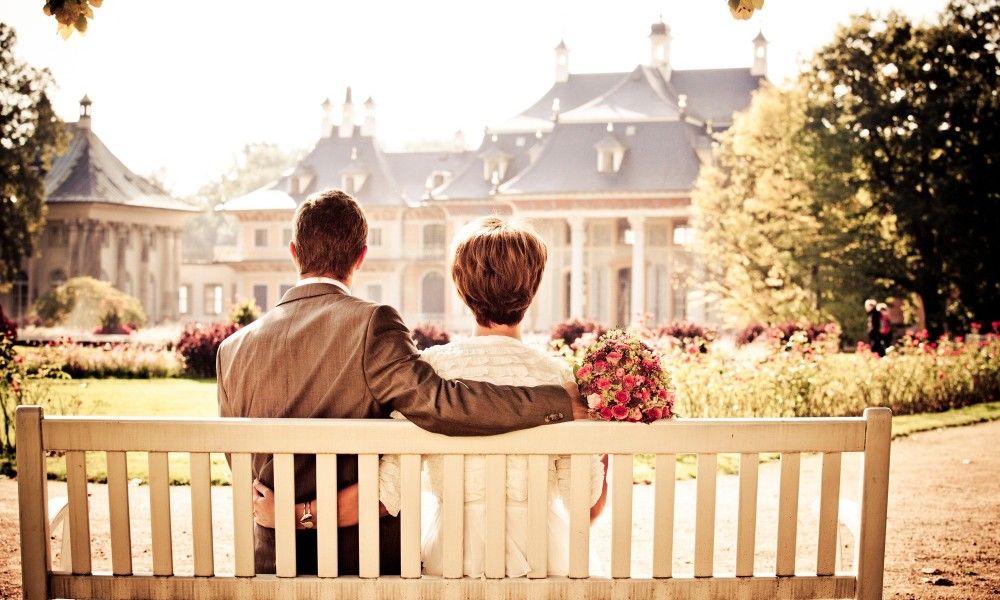 How Can You Settle on One Person When You Don’t Know if Someone Better Might Come Along? How Can You Settle on One Person When You Don’t Know if Someone Better Might Come Along?